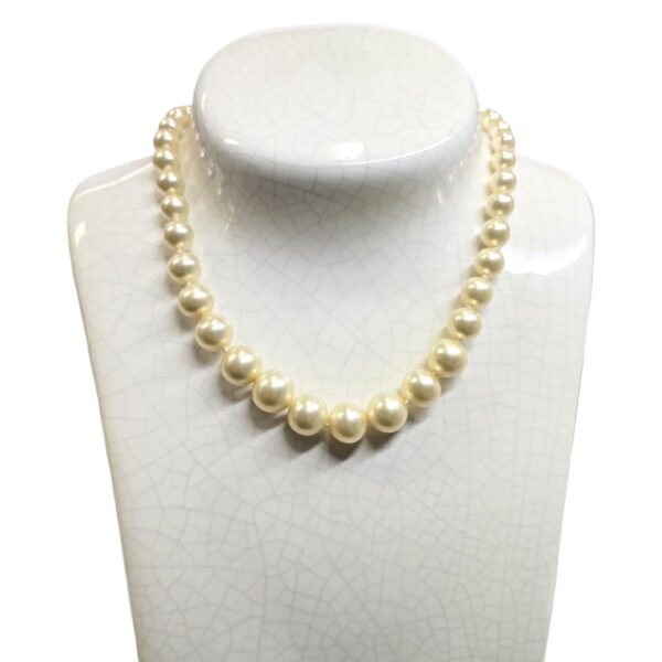 Pearl necklace